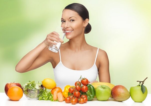 El principio de la dieta del agua es la observancia del régimen de bebida, junto con el uso de alimentos saludables. 